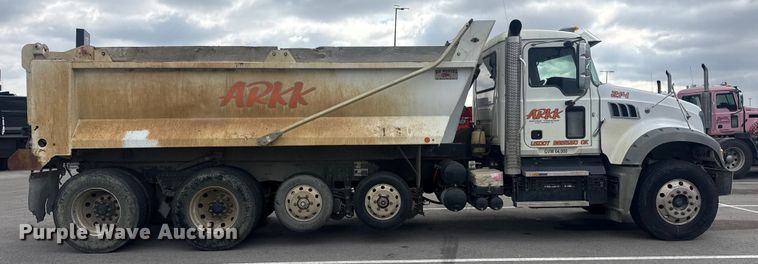 image for item DQ4246 2019 Mack Granite dump truck