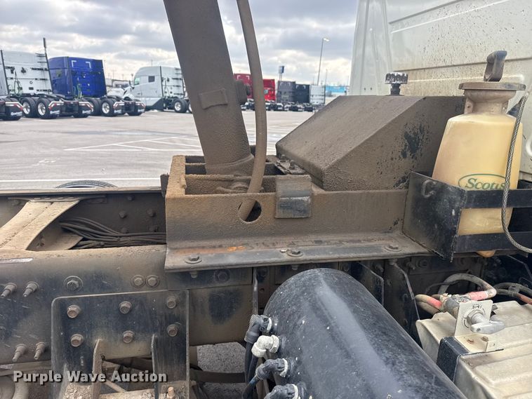 image for item DQ4246 2019 Mack Granite dump truck