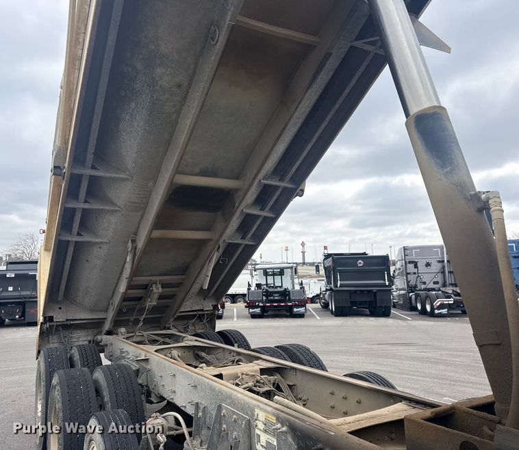 image for item DQ4246 2019 Mack Granite dump truck