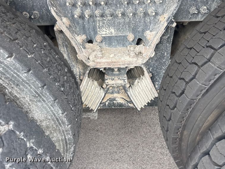 image for item DQ4246 2019 Mack Granite dump truck