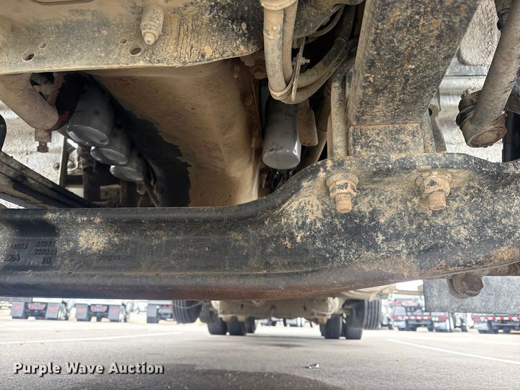 image for item DQ4246 2019 Mack Granite dump truck