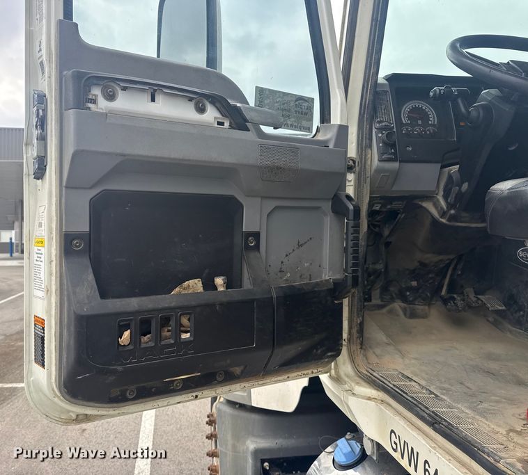 image for item DQ4246 2019 Mack Granite dump truck