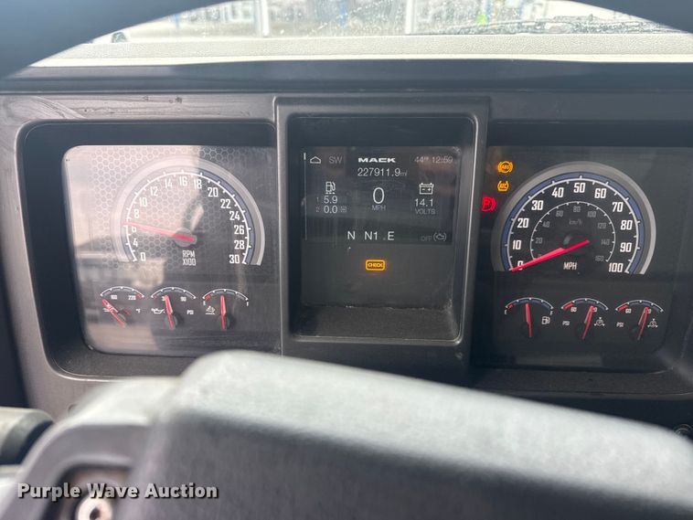 image for item DQ4246 2019 Mack Granite dump truck