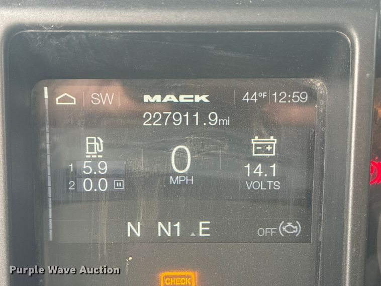 image for item DQ4246 2019 Mack Granite dump truck