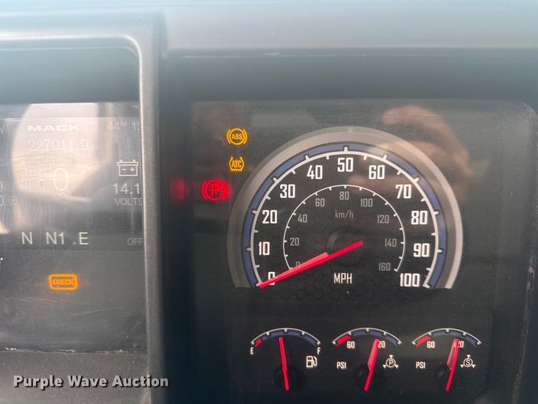 image for item DQ4246 2019 Mack Granite dump truck