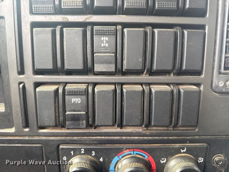 image for item DQ4246 2019 Mack Granite dump truck