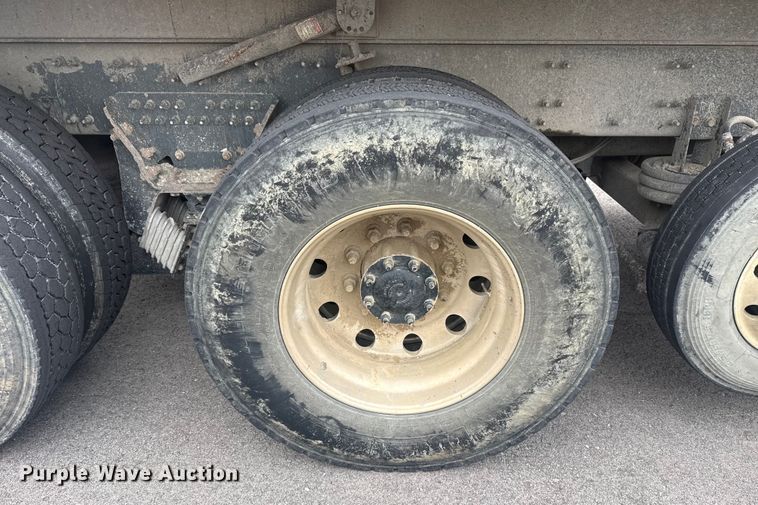 image for item DQ4246 2019 Mack Granite dump truck