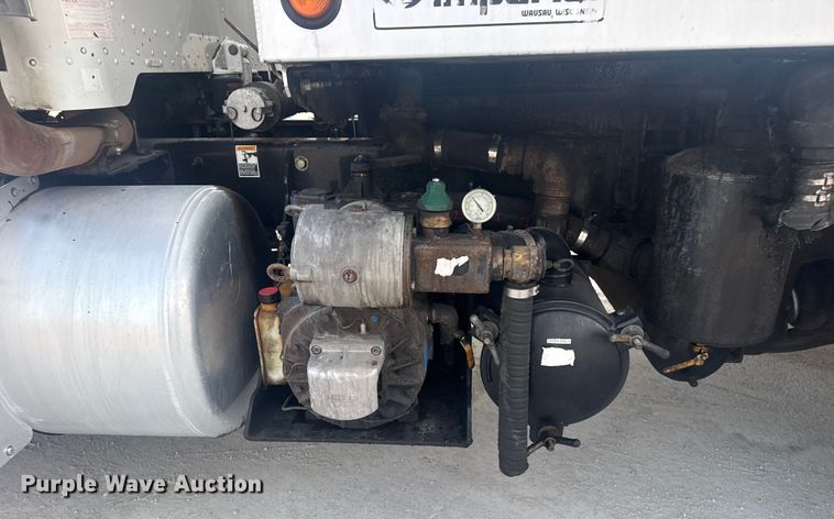 image for item DQ4254 2012 Peterbilt 388 vacuum truck