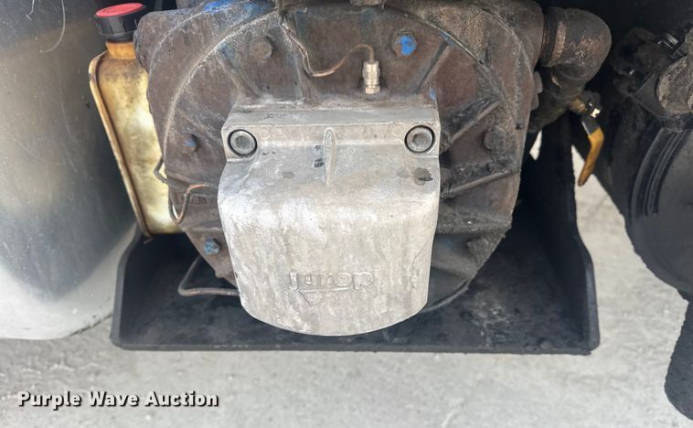 image for item DQ4254 2012 Peterbilt 388 vacuum truck