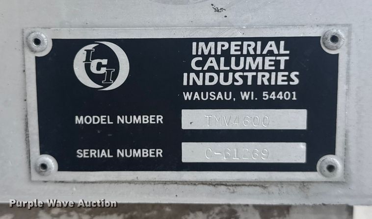 image for item DQ4254 2012 Peterbilt 388 vacuum truck