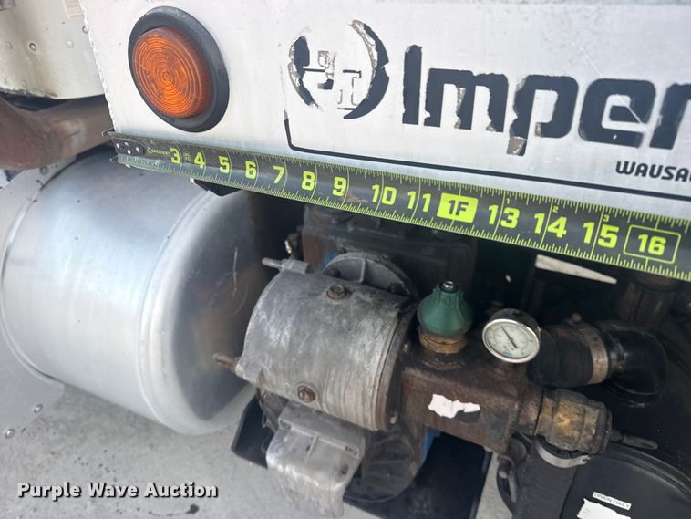 image for item DQ4254 2012 Peterbilt 388 vacuum truck