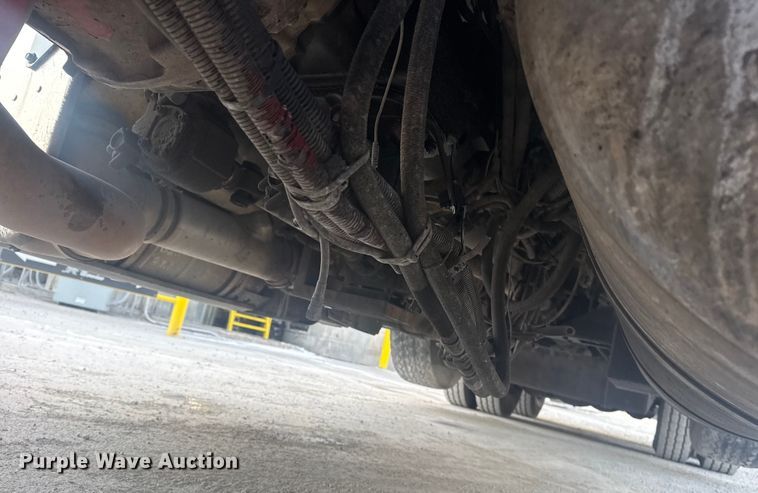 image for item DQ4254 2012 Peterbilt 388 vacuum truck