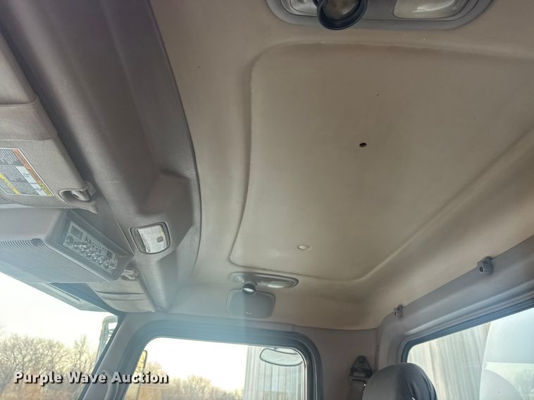 image for item DQ4254 2012 Peterbilt 388 vacuum truck