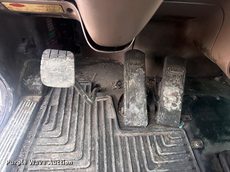 image for item DQ4254 2012 Peterbilt 388 vacuum truck