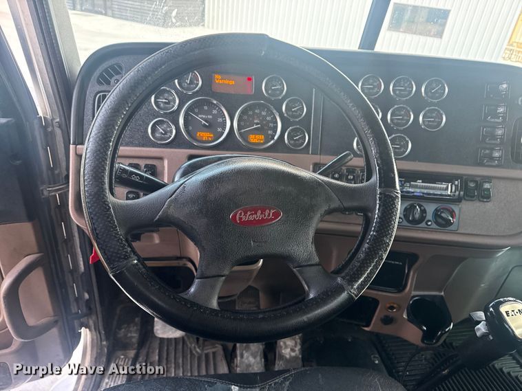 image for item DQ4254 2012 Peterbilt 388 vacuum truck