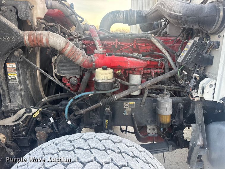 image for item DQ4254 2012 Peterbilt 388 vacuum truck