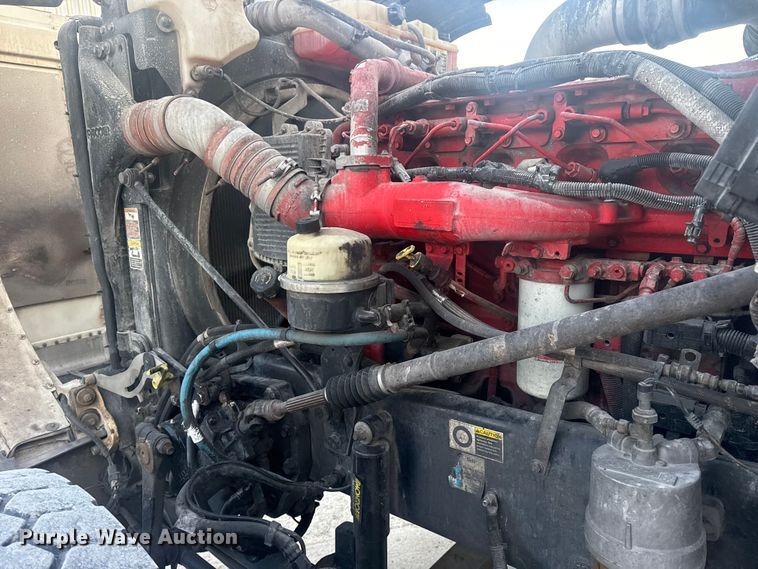 image for item DQ4254 2012 Peterbilt 388 vacuum truck