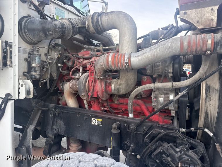 image for item DQ4254 2012 Peterbilt 388 vacuum truck