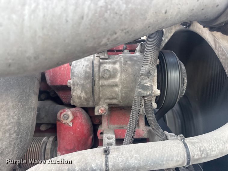 image for item DQ4254 2012 Peterbilt 388 vacuum truck