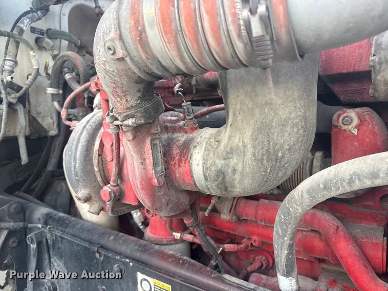 image for item DQ4254 2012 Peterbilt 388 vacuum truck