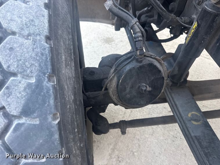 image for item DQ4254 2012 Peterbilt 388 vacuum truck