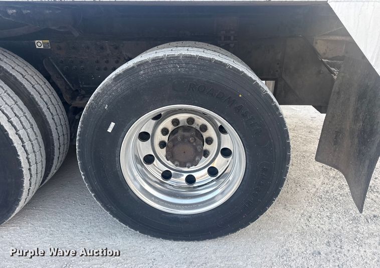 image for item DQ4254 2012 Peterbilt 388 vacuum truck