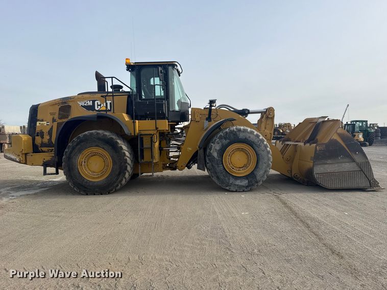image for item DQ4342 2017 Caterpillar 982M wheel loader