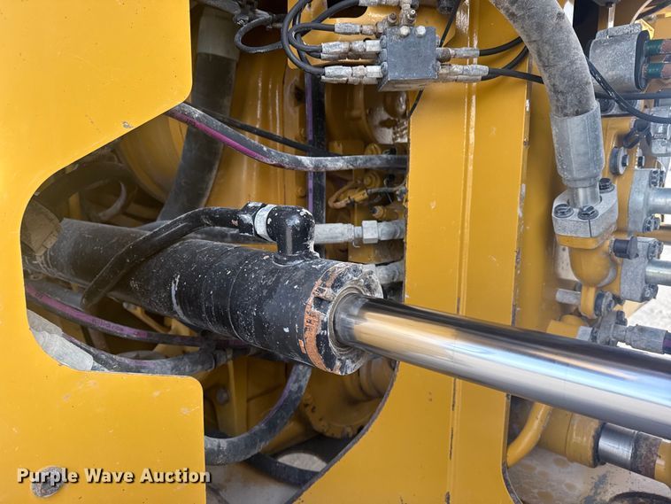 image for item DQ4342 2017 Caterpillar 982M wheel loader