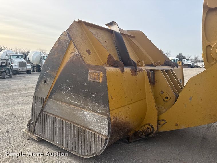 image for item DQ4342 2017 Caterpillar 982M wheel loader