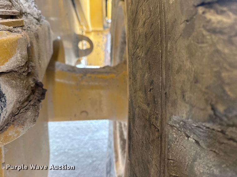 image for item DQ4342 2017 Caterpillar 982M wheel loader