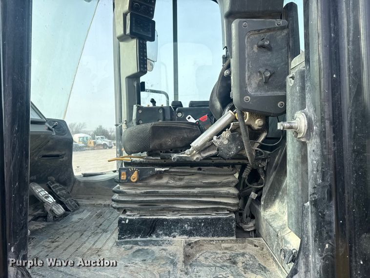 image for item DQ4342 2017 Caterpillar 982M wheel loader