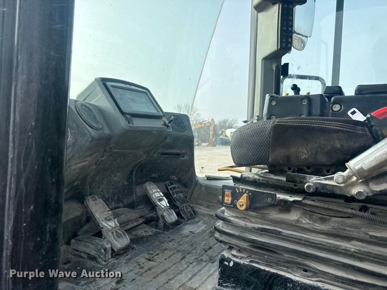 image for item DQ4342 2017 Caterpillar 982M wheel loader