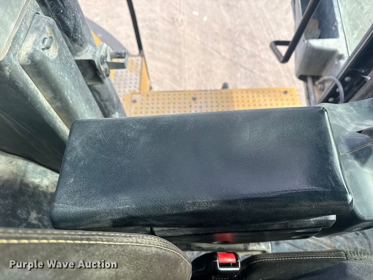 image for item DQ4342 2017 Caterpillar 982M wheel loader