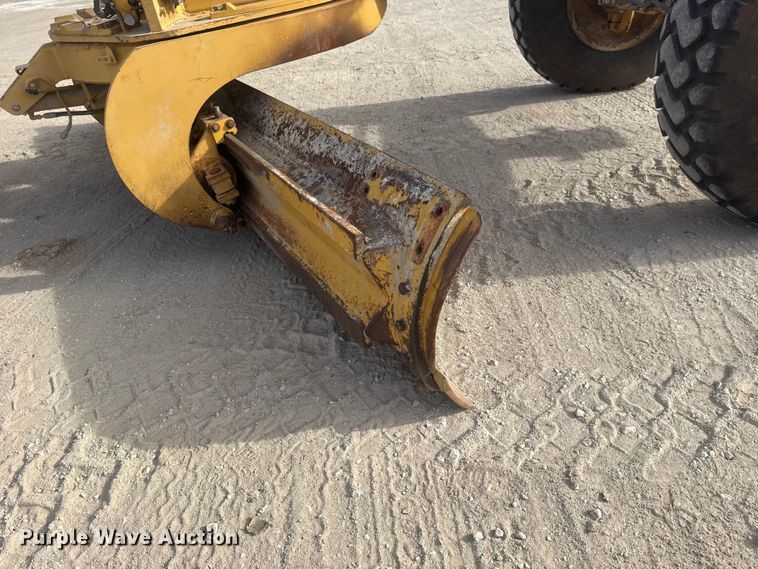 image for item DQ4343 2009 Caterpillar 160M motor grader