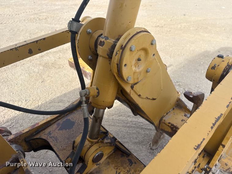 image for item DQ4343 2009 Caterpillar 160M motor grader