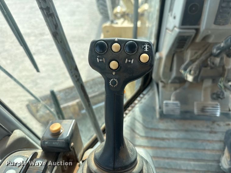 image for item DQ4343 2009 Caterpillar 160M motor grader