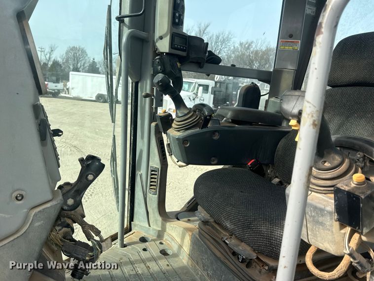 image for item DQ4343 2009 Caterpillar 160M motor grader