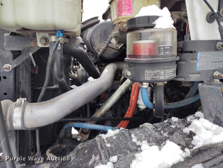 image for item DT0877 2005 Isuzu H6500 flatbed truck with crash attenuator