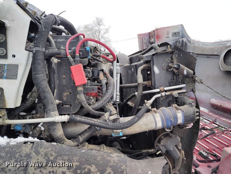 image for item DT0877 2005 Isuzu H6500 flatbed truck with crash attenuator