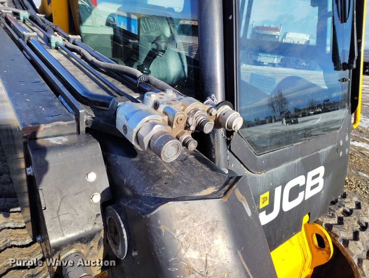 image for item DT0881 2021 JCB 3TS-8T tracked skid steer loader