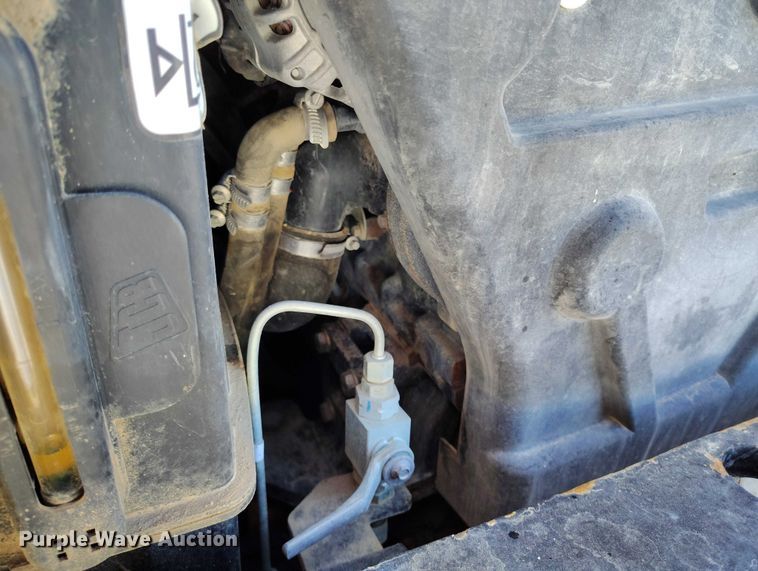 image for item DT0881 2021 JCB 3TS-8T tracked skid steer loader