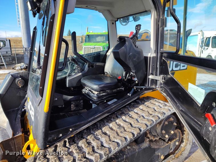 image for item DT0881 2021 JCB 3TS-8T tracked skid steer loader