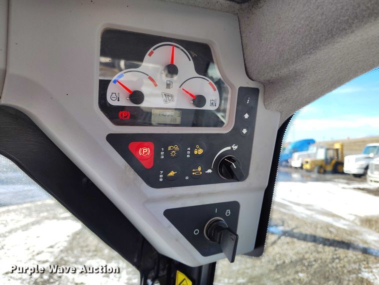 image for item DT0881 2021 JCB 3TS-8T tracked skid steer loader