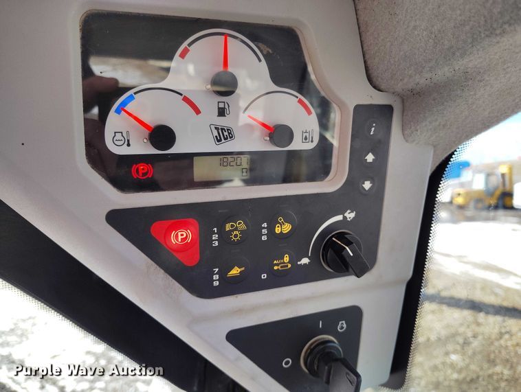 image for item DT0881 2021 JCB 3TS-8T tracked skid steer loader