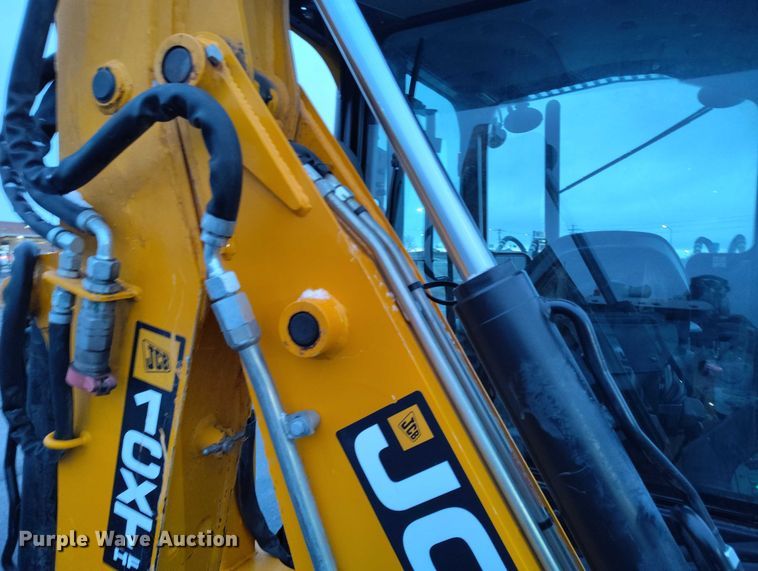 image for item DT0887 2019 JCB 1CXT HF compact tracked backhoe