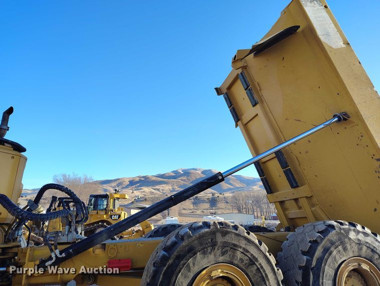 image for item DT0888 2014 Caterpillar 740B articulated haul truck