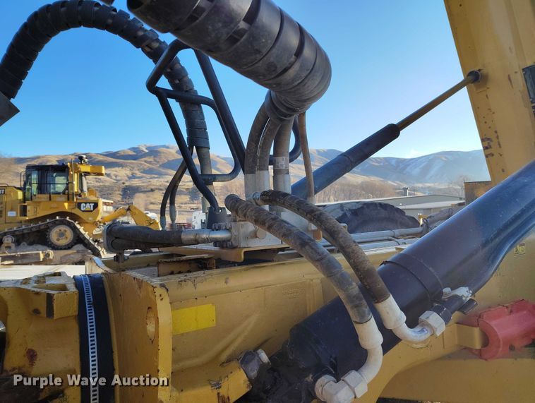 image for item DT0888 2014 Caterpillar 740B articulated haul truck