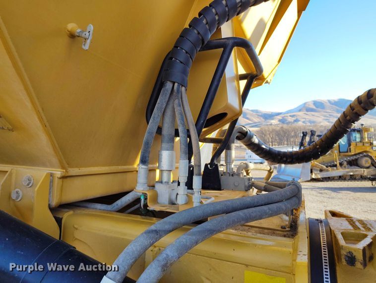 image for item DT0888 2014 Caterpillar 740B articulated haul truck