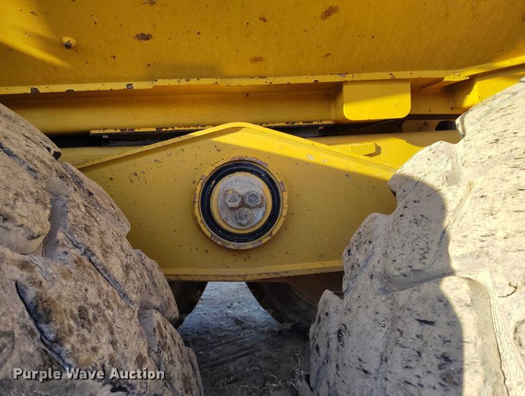 image for item DT0888 2014 Caterpillar 740B articulated haul truck