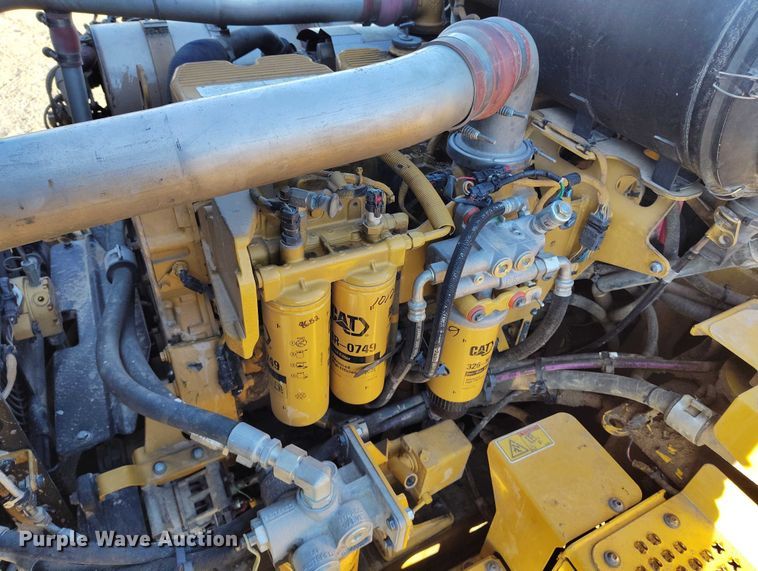 image for item DT0888 2014 Caterpillar 740B articulated haul truck